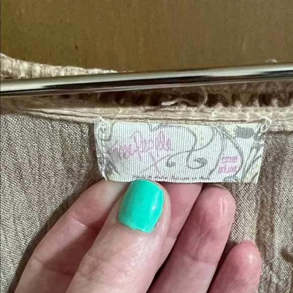 Elegant Cream Fringed Poncho - Picture 4 of 4